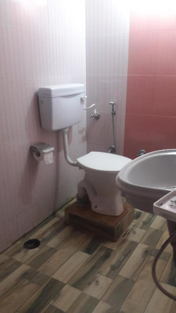 Wow Rooms 4 You Джабалпур Екстериор снимка